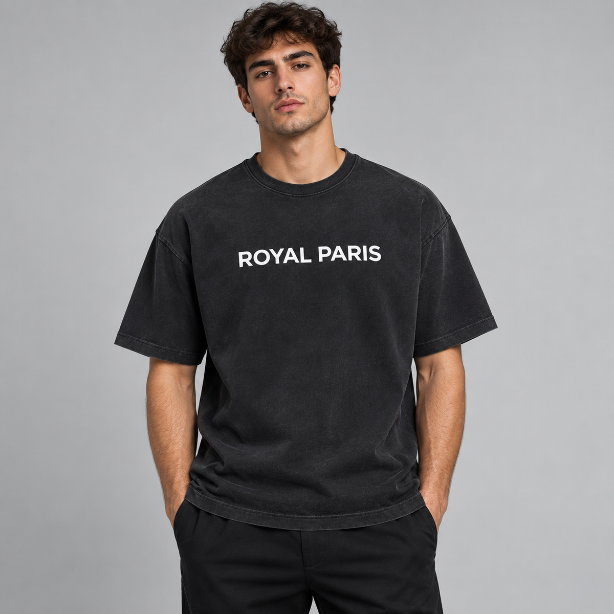 Royal Paris Miracles – חולצת טי ווש — המחשת לבישה בסטודיו באמצעות AI